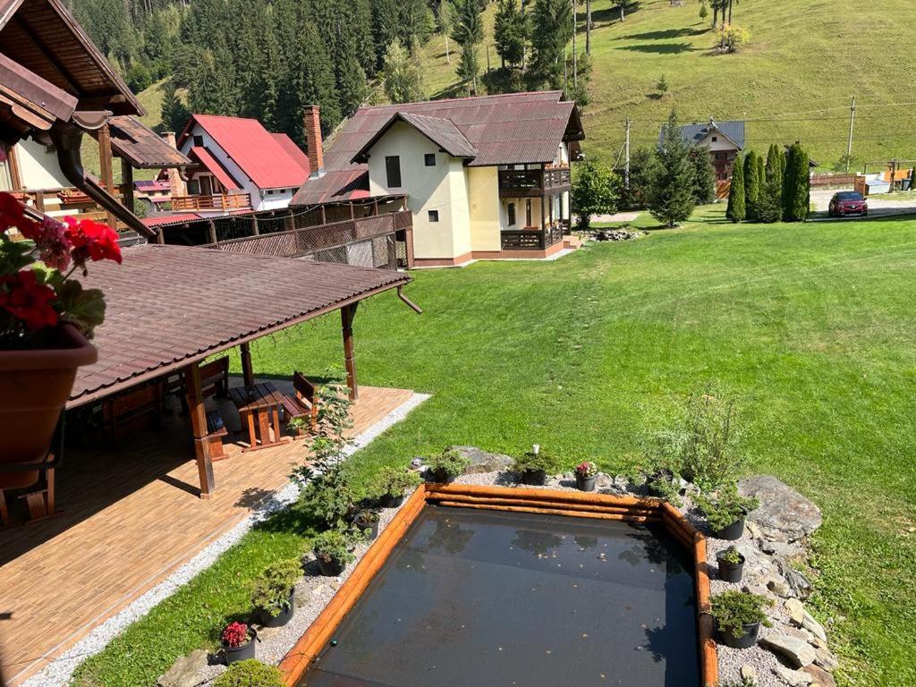 Pietrele Doamnei Hotel Pojorîta Екстериор снимка