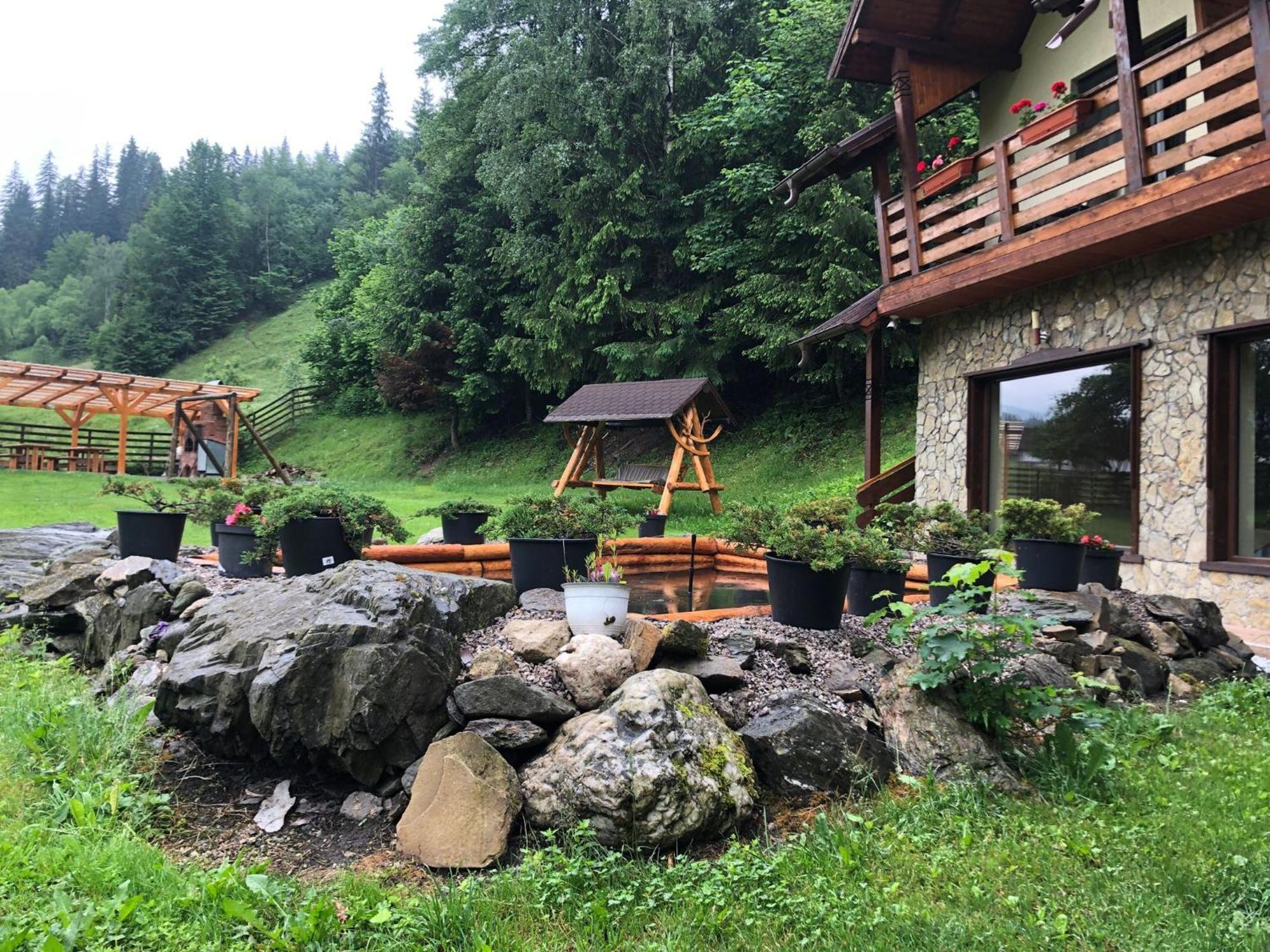 Pietrele Doamnei Hotel Pojorîta Екстериор снимка